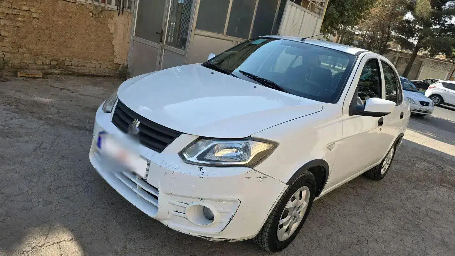 ساینا ۱۴۰۰ بیرنگ تمیز|خودرو سواری و وانت|اصفهان, باغ فدک|دیوار