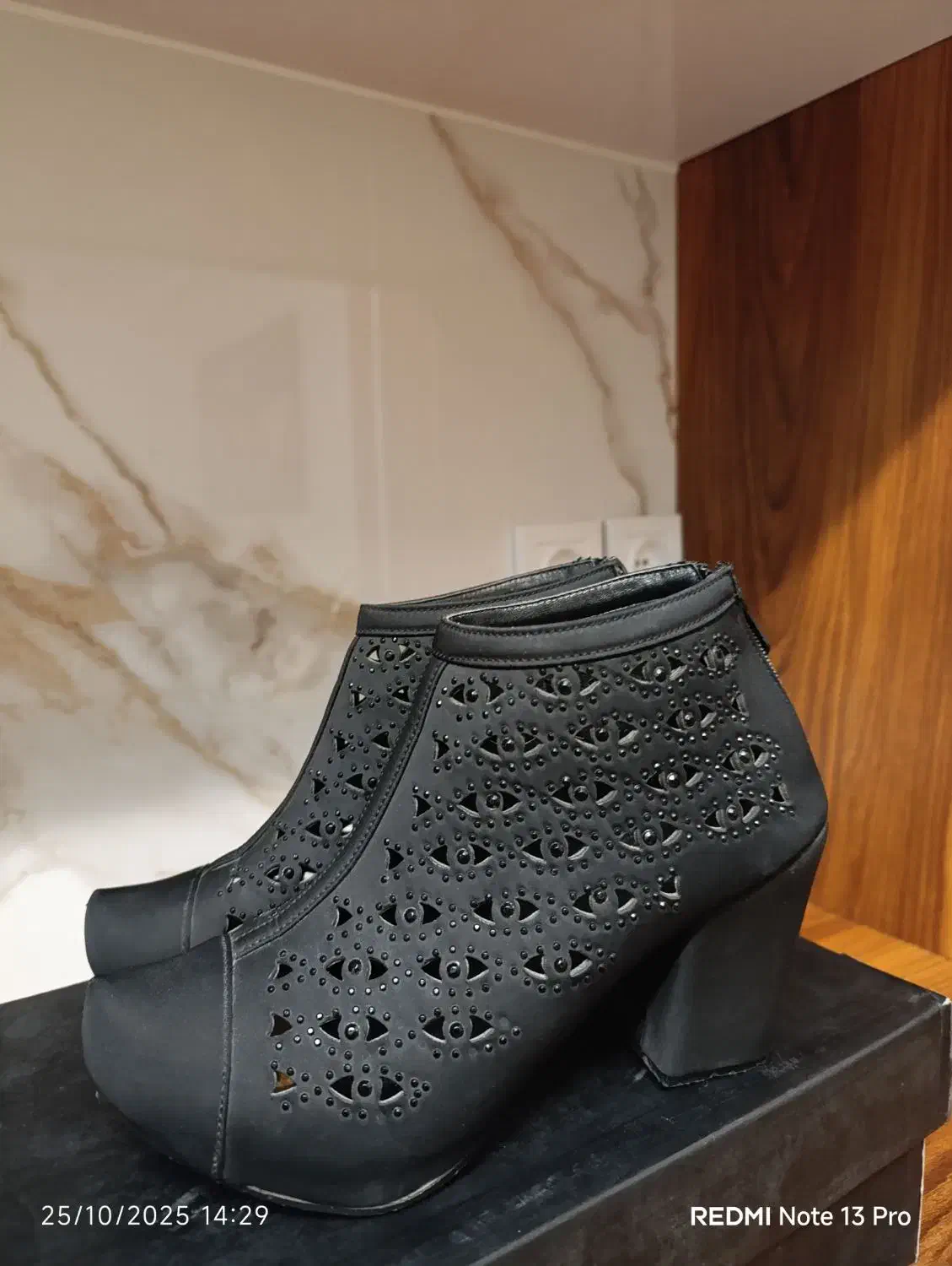 کفش نو|کیف، کفش، کمربند|امیدیه, |دیوار