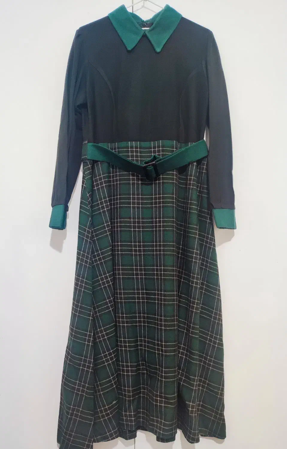 پیراهن پاییزه|لباس|قم, ولیعصر|دیوار