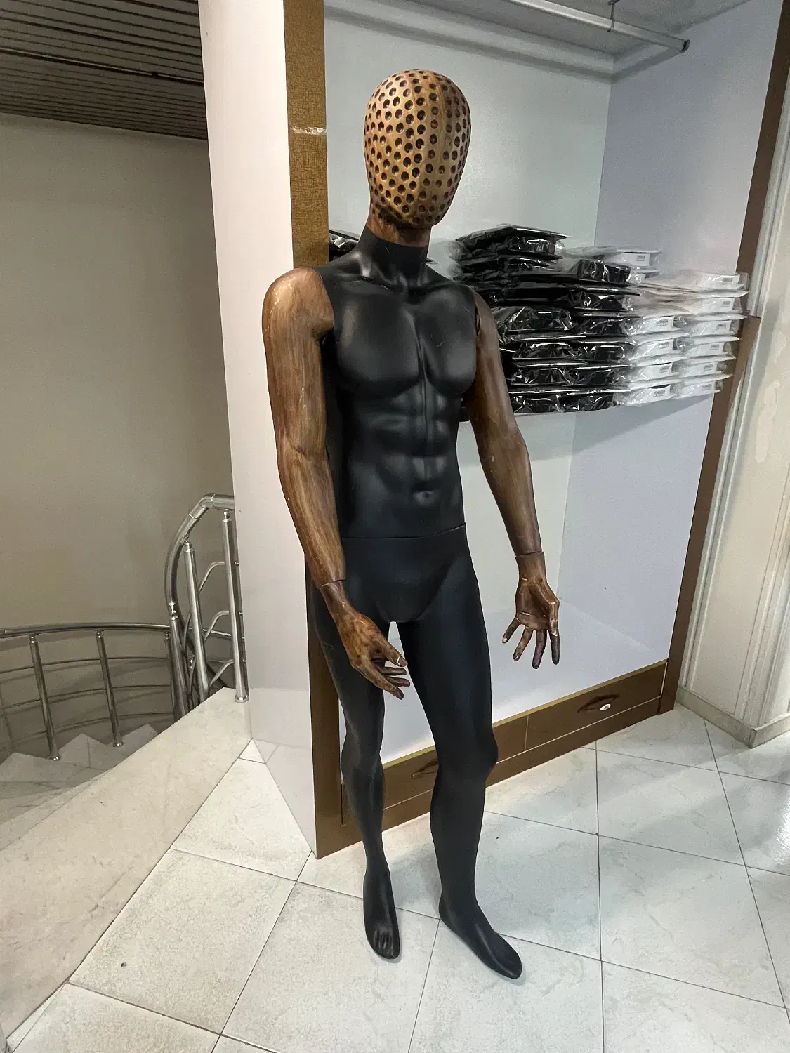 مانکن لباس فروشگاهی|فروشگاه و مغازه|تبریز, |دیوار