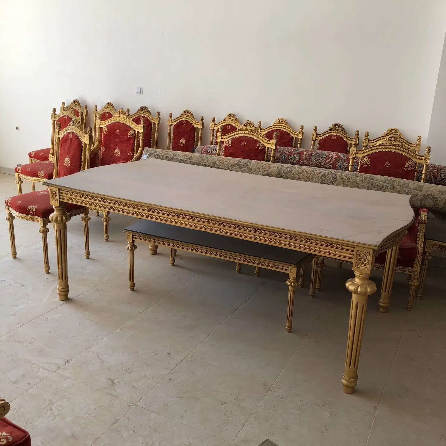 ست کامل مبلمان سلطنتی|مبلمان خانگی و میز عسلی|کرمان, |دیوار