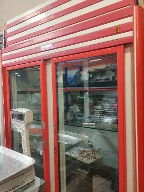 ۳ عدد یخچال ویترینی ۴ درب و ۲ عدد یخچال تک در|فروشگاه و مغازه|اراک, |دیوار