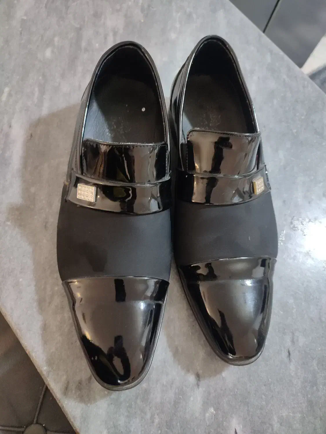 ست گرمکن و شلوار و کفش مجلسی|کیف، کفش، کمربند|هشتگرد, هشتگرد قدیم|دیوار