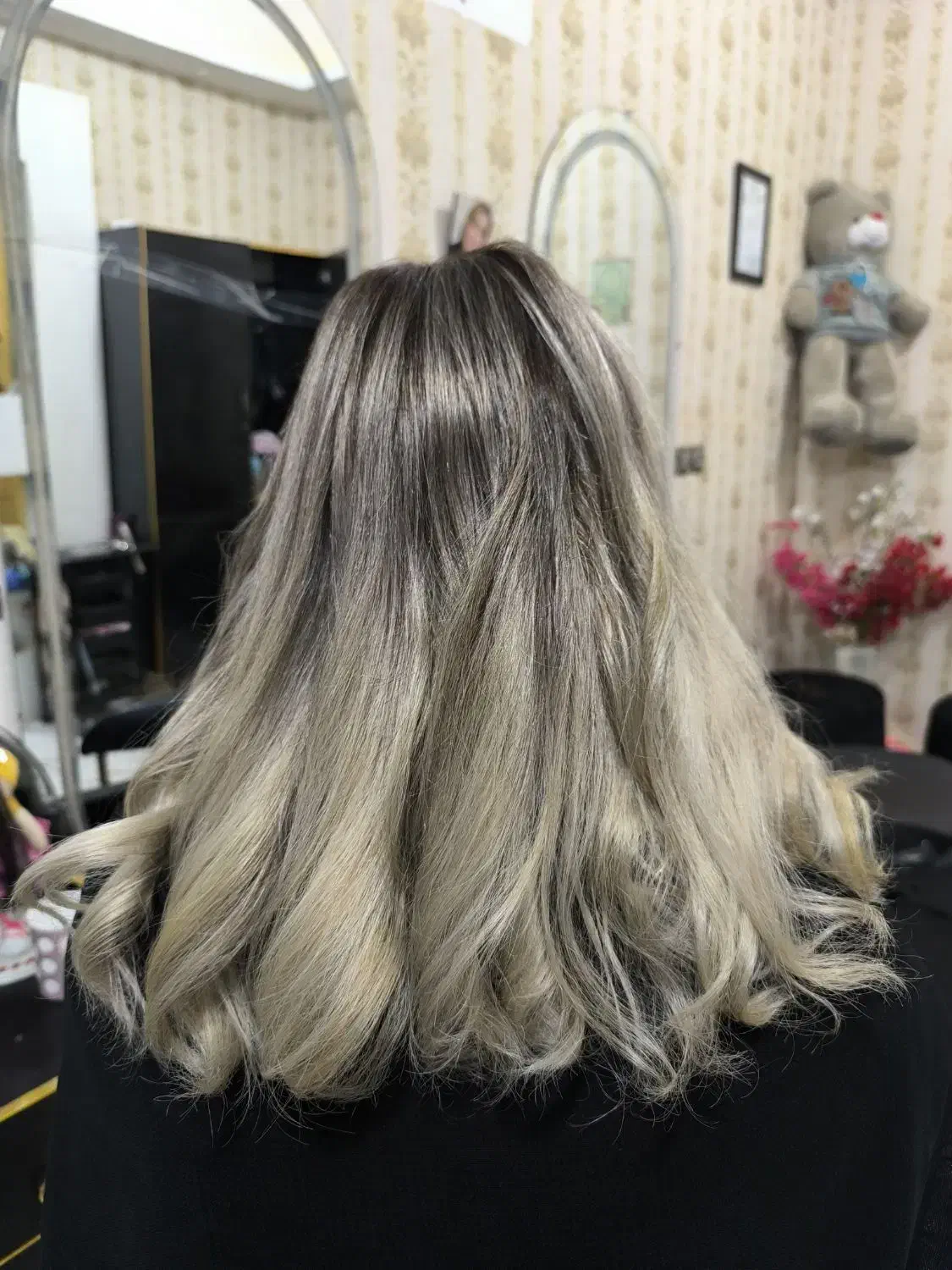 رنگ مو|خدمات آرایشگری و زیبایی|زهک, |دیوار