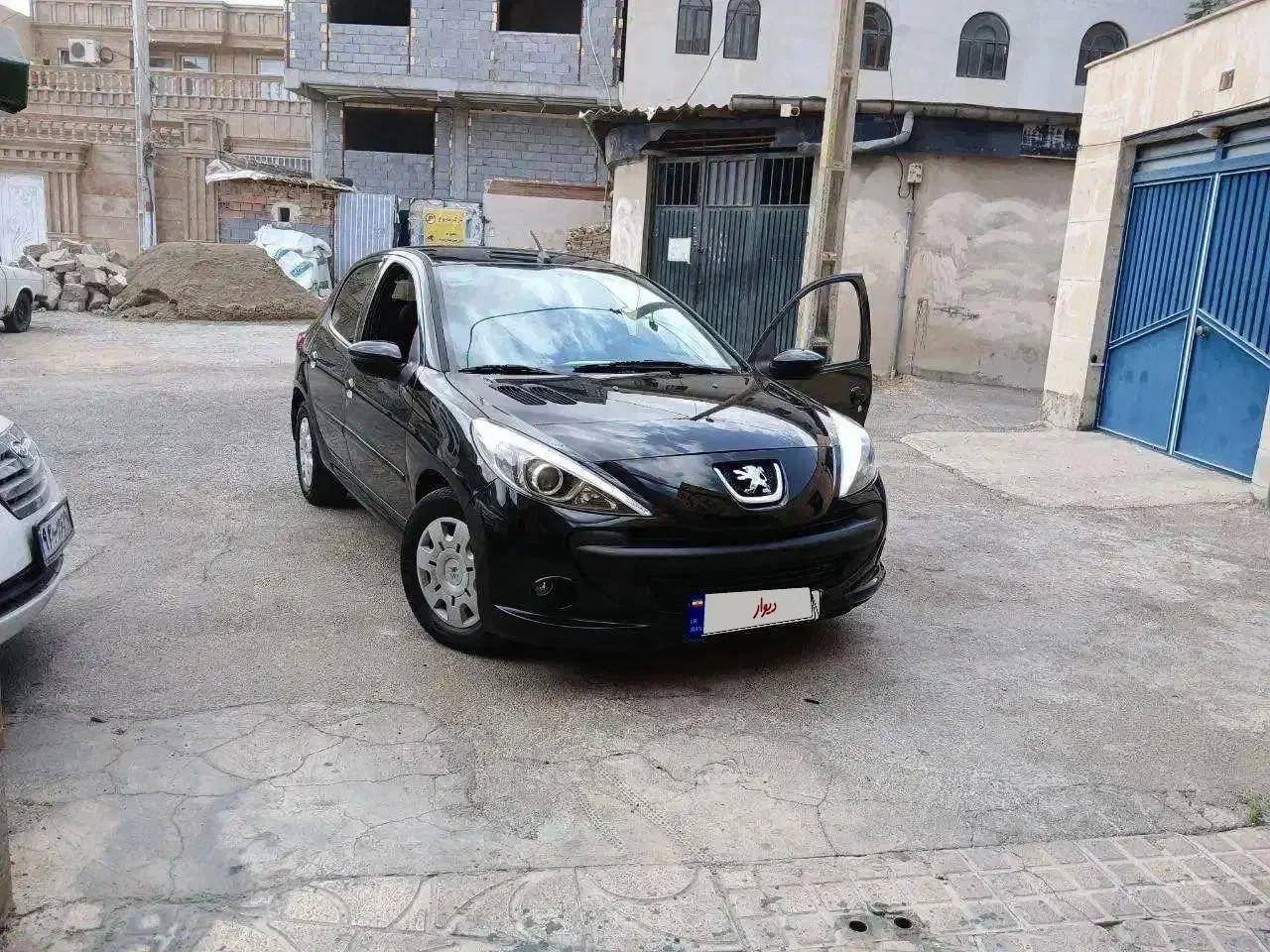 پژو۲۰۷|خودرو سواری و وانت|ارومیه, |دیوار