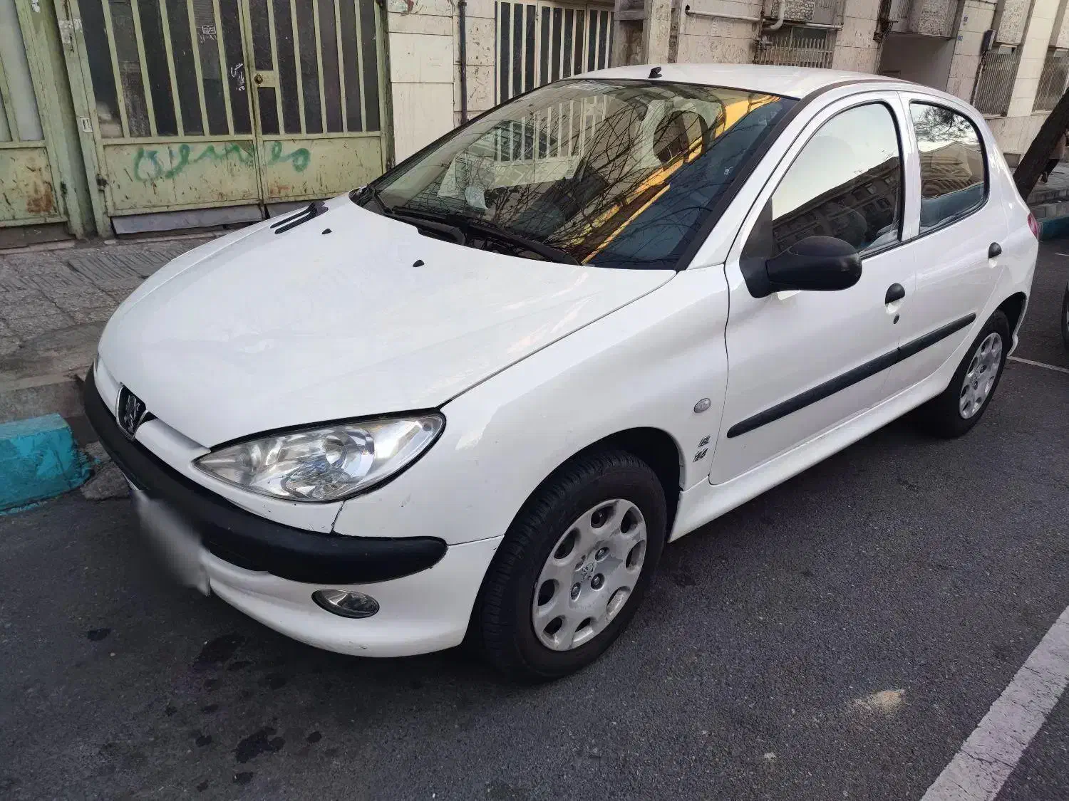 پژو ۲۰۶ تیپ ۲ مدل ۹۸|خودرو سواری و وانت|تهران, صادقیه|دیوار