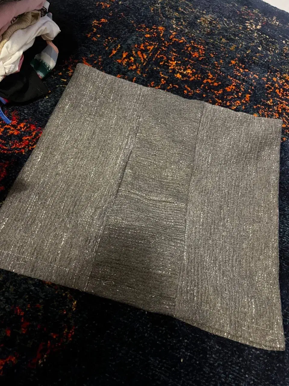 تعدادی ر‌و بالشتی و کوسن بسیار شیک|سرویس روتختی|بابلسر, |دیوار