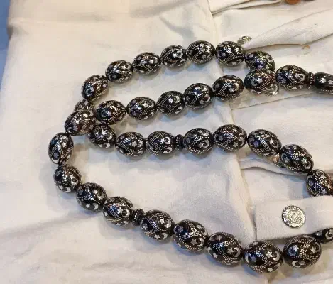 تسبیح نقره کوب سندلوس|کلکسیون اشیاء عتیقه|مشهد, پورسینا|دیوار