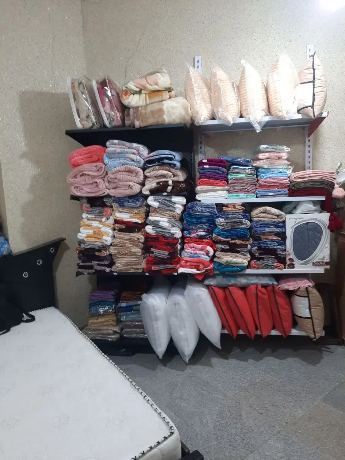 قفسه فروشگاه قفسه ویترینی قفسه فلزی ایستاده|فروشگاه و مغازه|محمدشهر, محمدشهر|دیوار