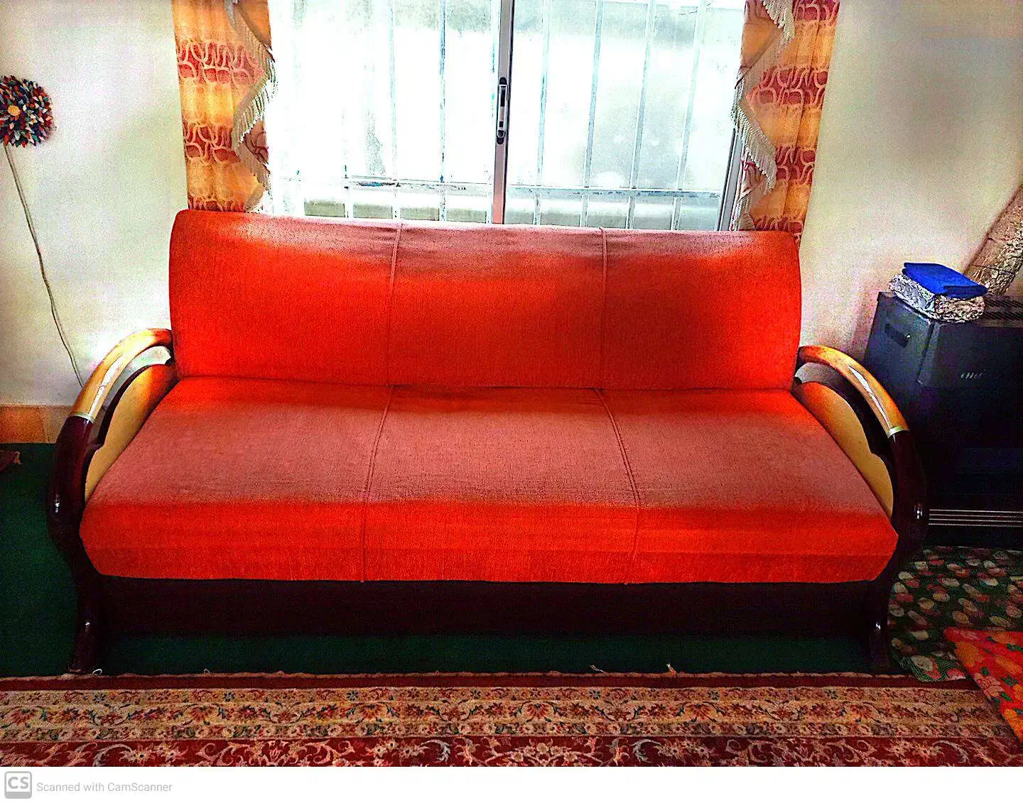 مبل راحتی ۷ نفره با یک میز و یک عدد جلو مبلی|مبلمان خانگی و میز عسلی|صومعهسرا, |دیوار