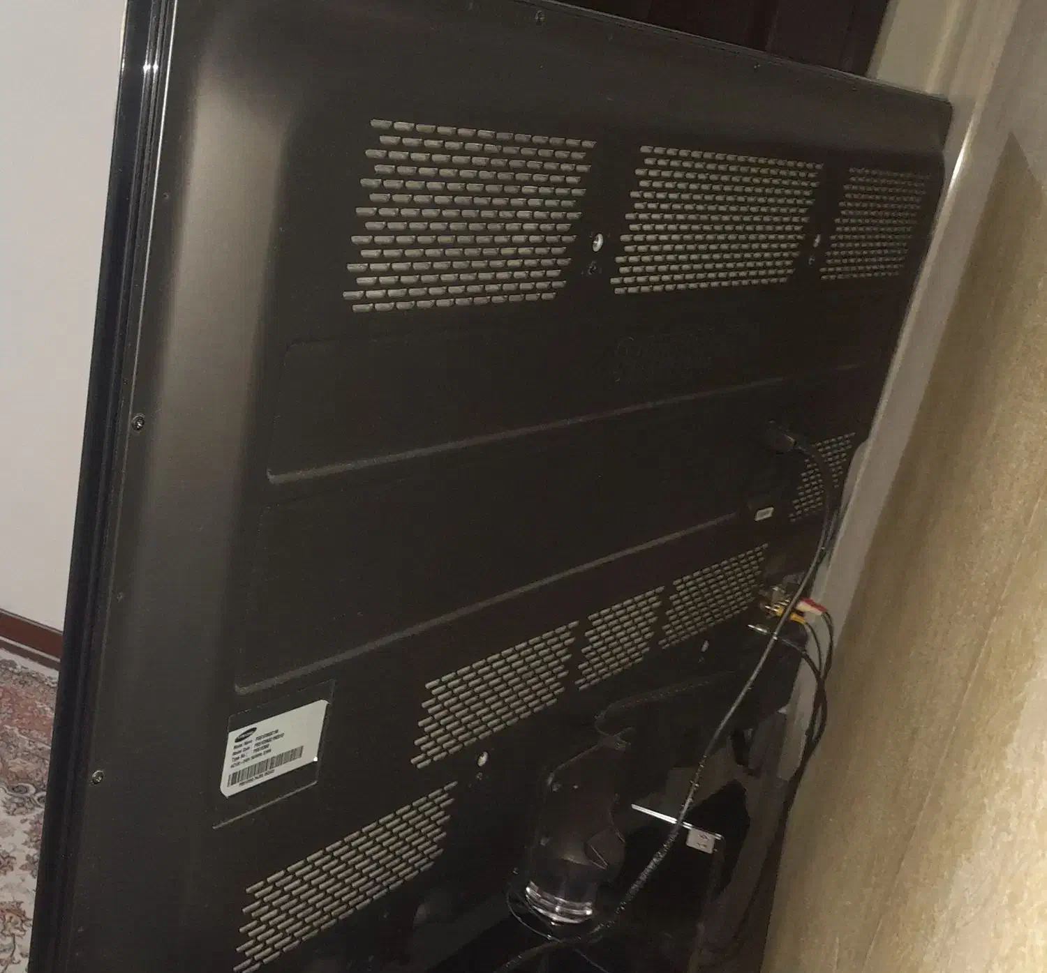 تلویزیون ۵۱ اینچ سامسونگ|تلویزیون و پروژکتور|پرند, فاز ۵|دیوار