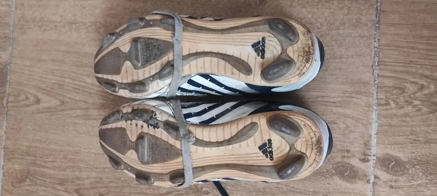 کفش فوتبال 36،37|کیف، کفش، کمربند|ارومیه, |دیوار