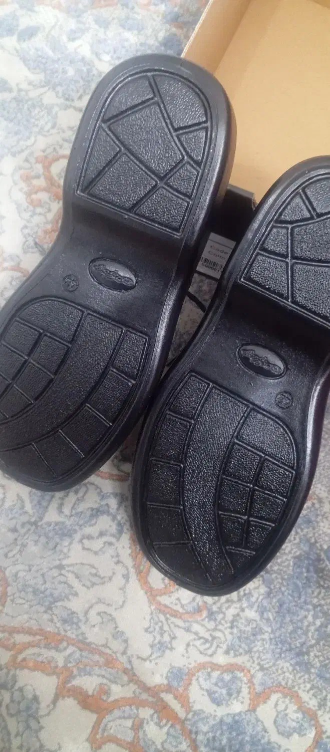 کفش شرکتی آفاق نوعه نوع|کیف، کفش، کمربند|مهاجران, |دیوار