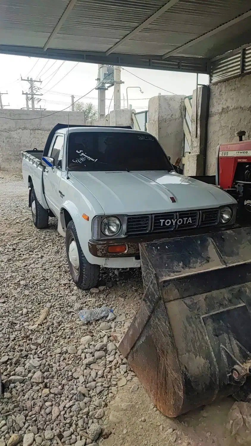 تویوتا دوهزارمدل ۸۳سوخت فعال|خودرو سواری و وانت|ایرانشهر, |دیوار