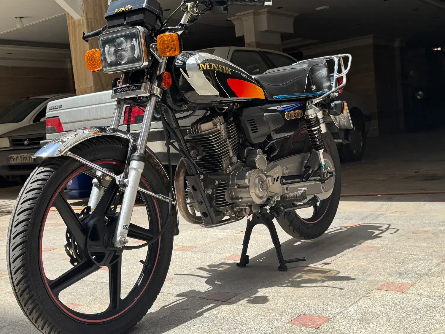 هندا۲۰۰متین|موتورسیکلت|تهران, میدان ولیعصر|دیوار