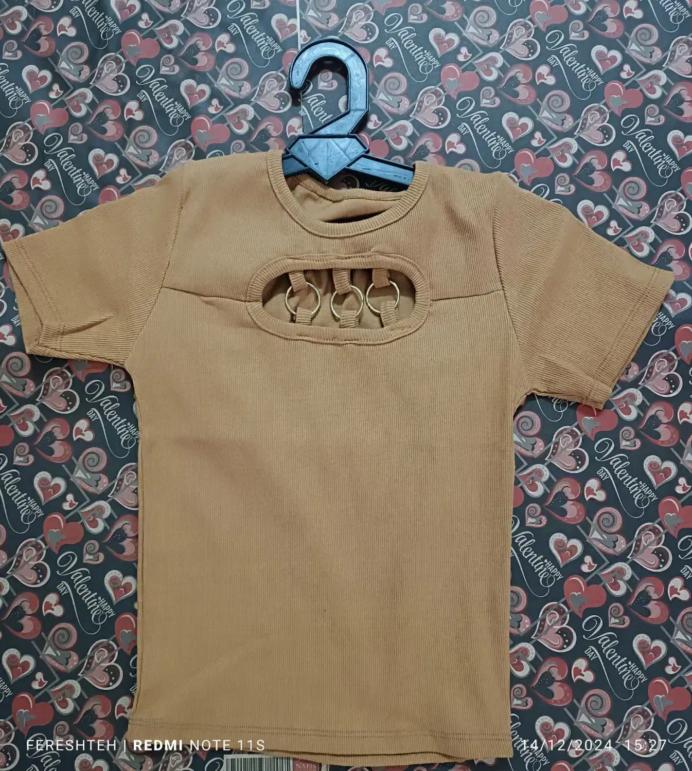 فروش فوری تعدادی لباس و لوازم ارایشی|لباس|اهواز, منبع اب|دیوار