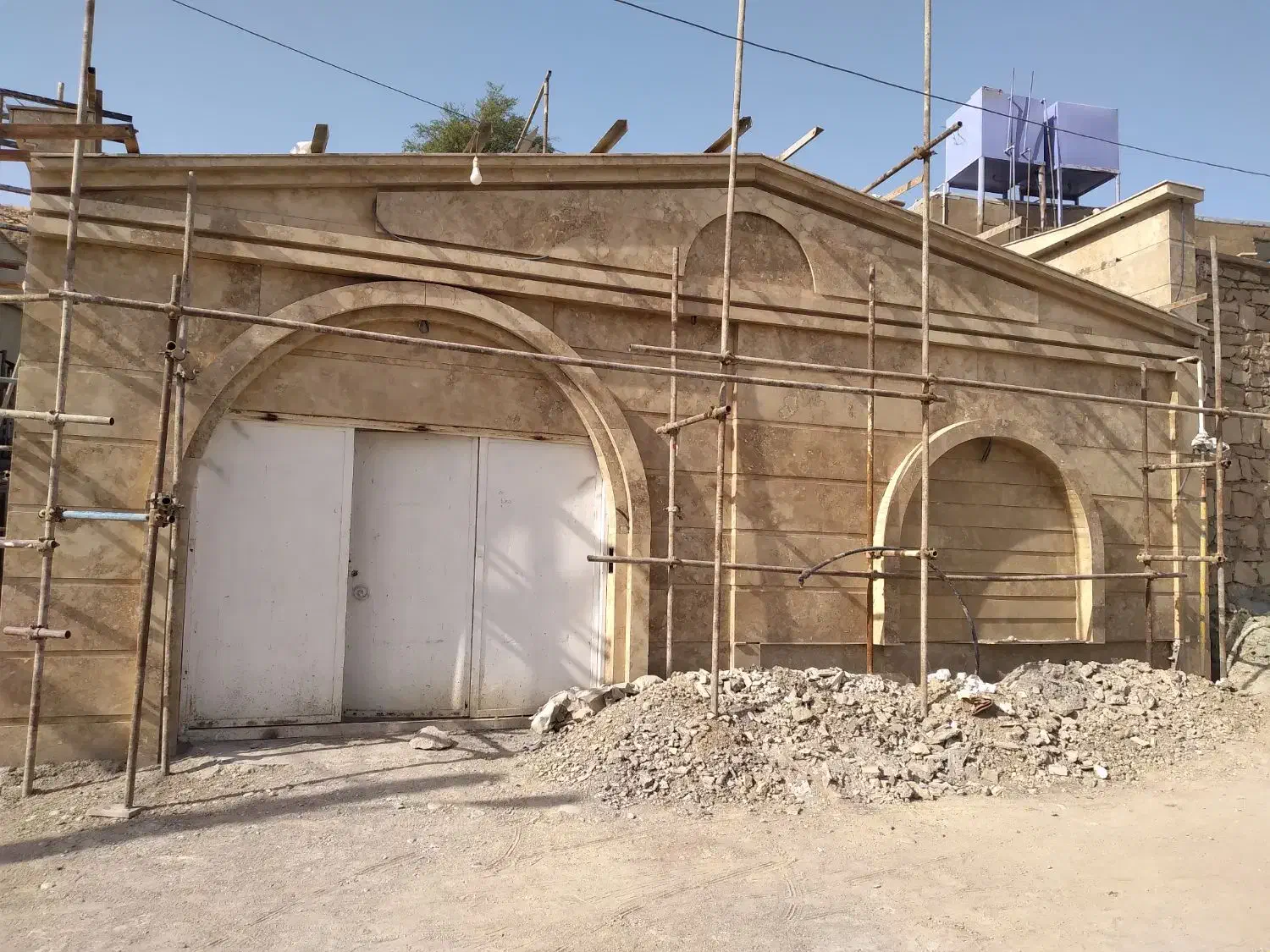 سنگ کاری،سرامیک، آجر وغیره|خدمات پیشه و مهارت|فولادشهر, مسکن مهر فولادشهر|دیوار