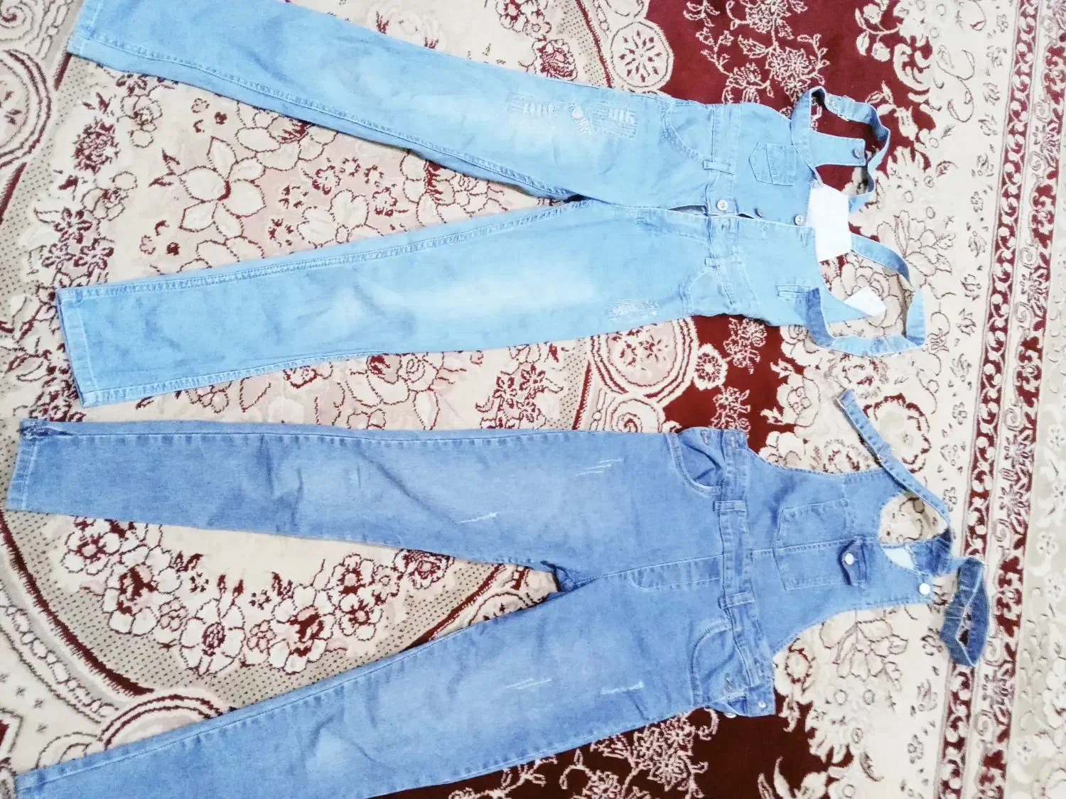 سرهمی لی شیک|لباس|تربت جام, حافظ|دیوار