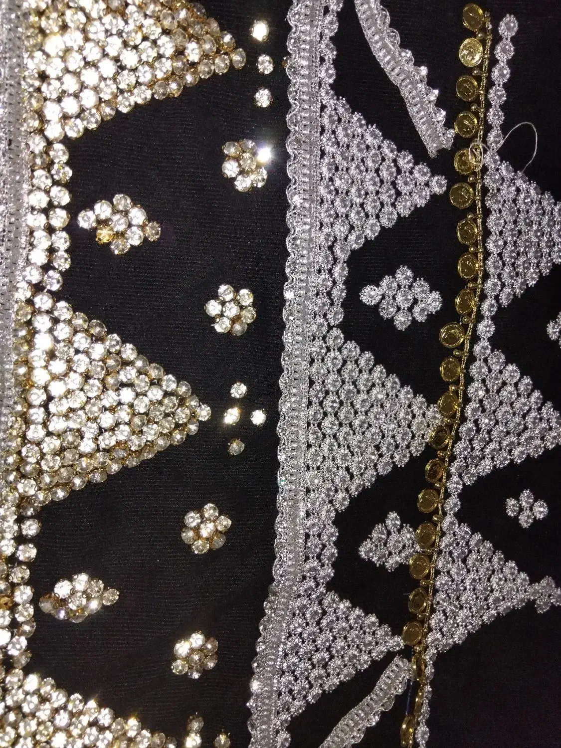 لَچک بختیاری|لباس|خمینی‌شهر, |دیوار