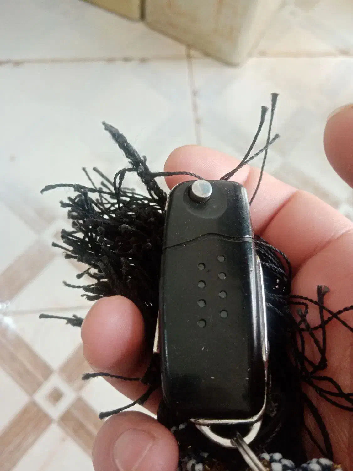 سویچ گم شده|اشیا|کنگاور, |دیوار