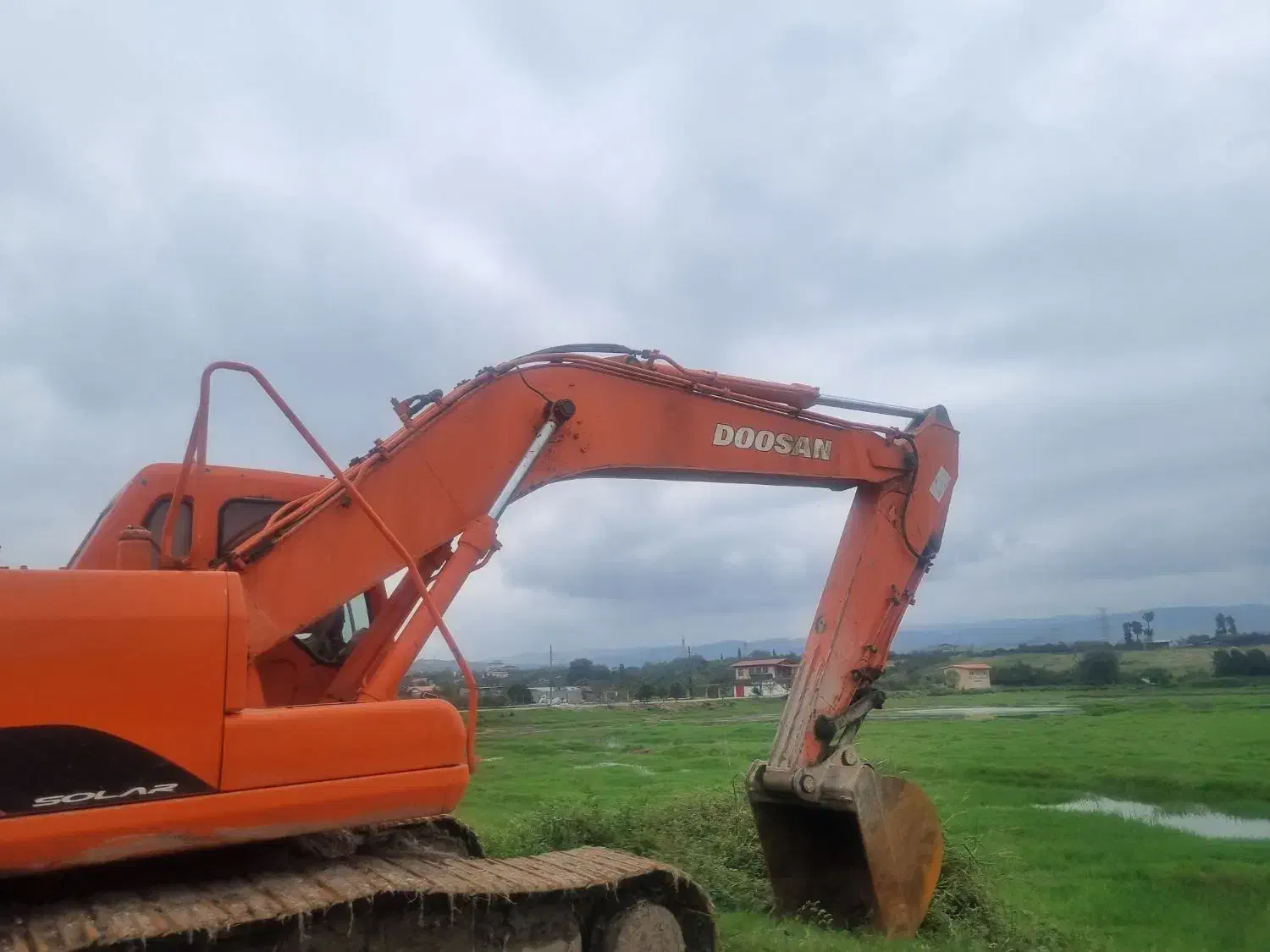 بیل مکانیکی دوسان سولار 230|خودرو سنگین|رباطکریم, حکیم آباد|دیوار