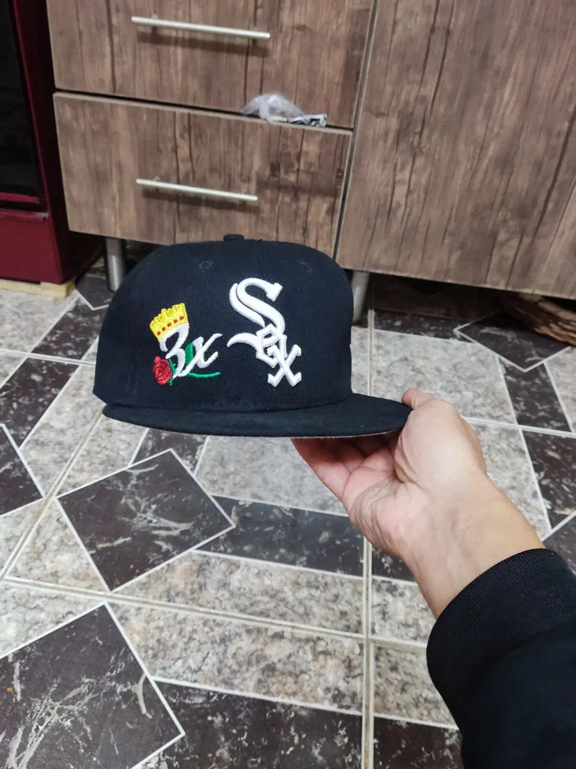 کلاه گپ فیت|لباس|قم, سالاریه|دیوار