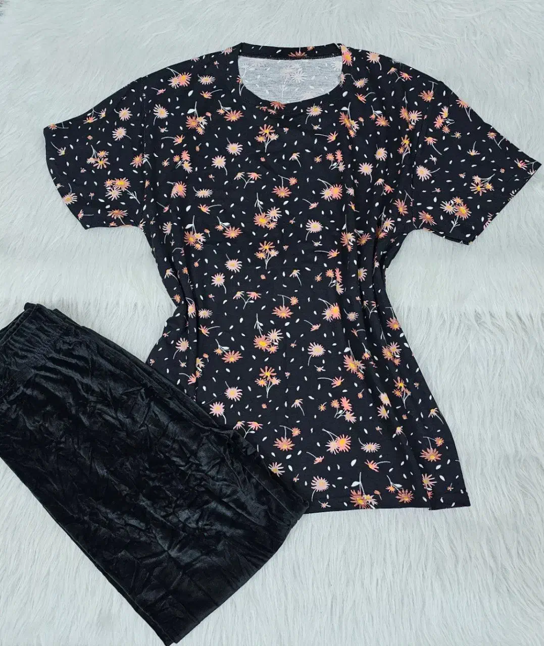 ست خانگی روز مادر بلوز شلوار مخمل دورس|لباس|قم, مهدیه|دیوار