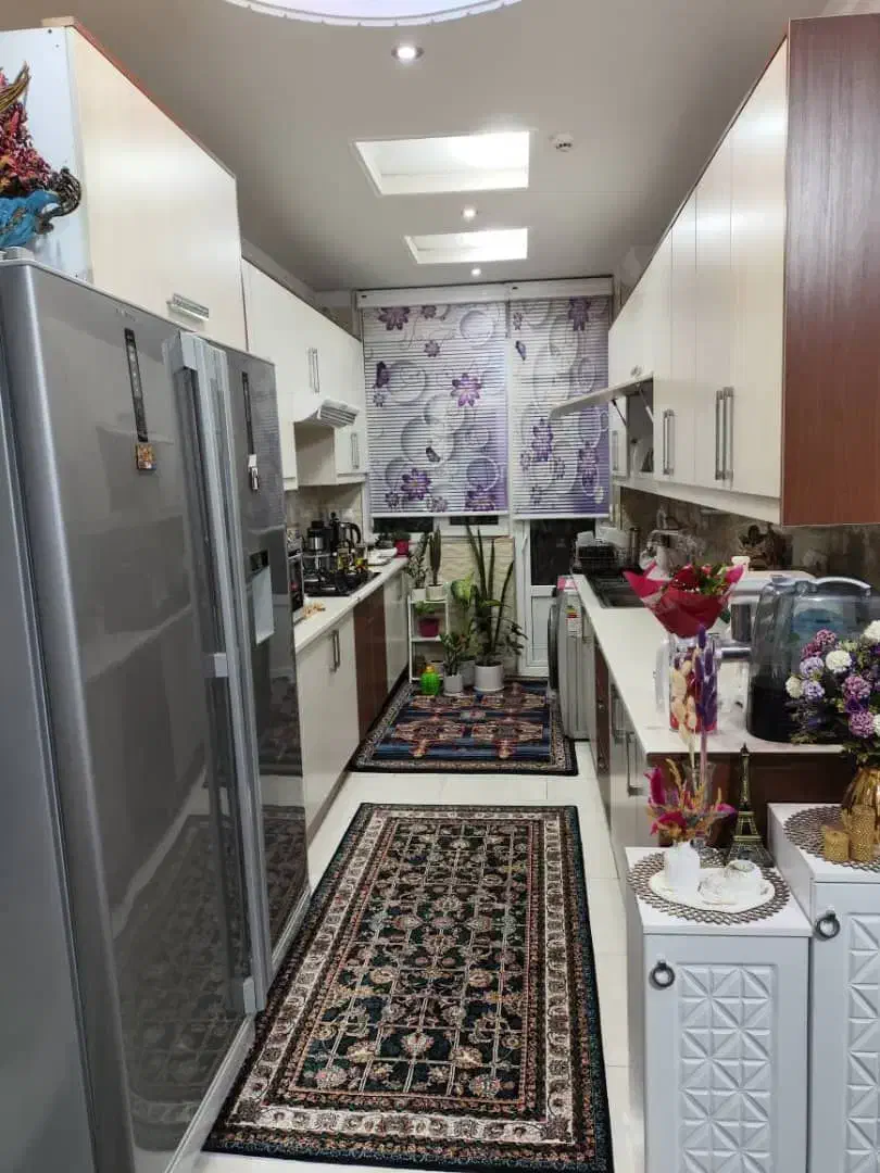 روبروی مترو کوچه مشکی کوچه لشگری