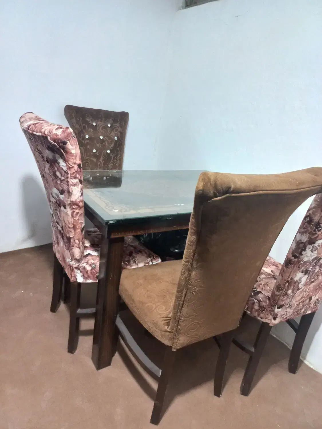 میزنهارخوری ۴نفره|میز و صندلی غذاخوری|شیروان (خراسان), |دیوار