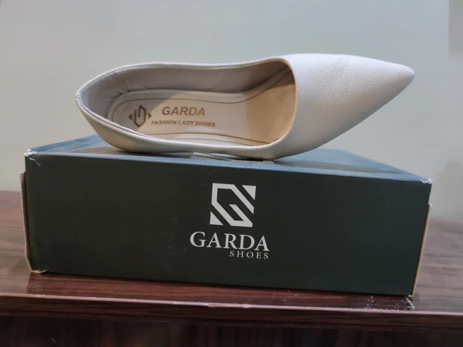 کفش مجلسی کرمی روشن سایز 37 (۸۵۰ تومن)|کیف، کفش، کمربند|خرمآباد, |دیوار