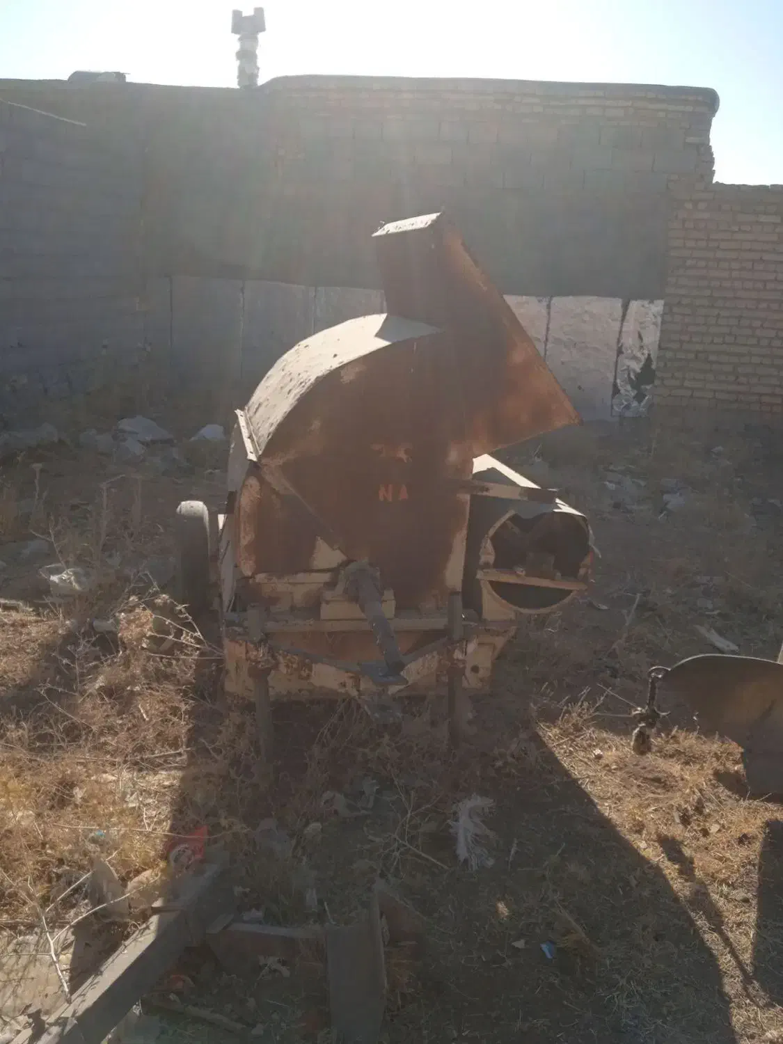 خرمنکوب و موور|ماشین‌آلات صنعتی|بن, |دیوار