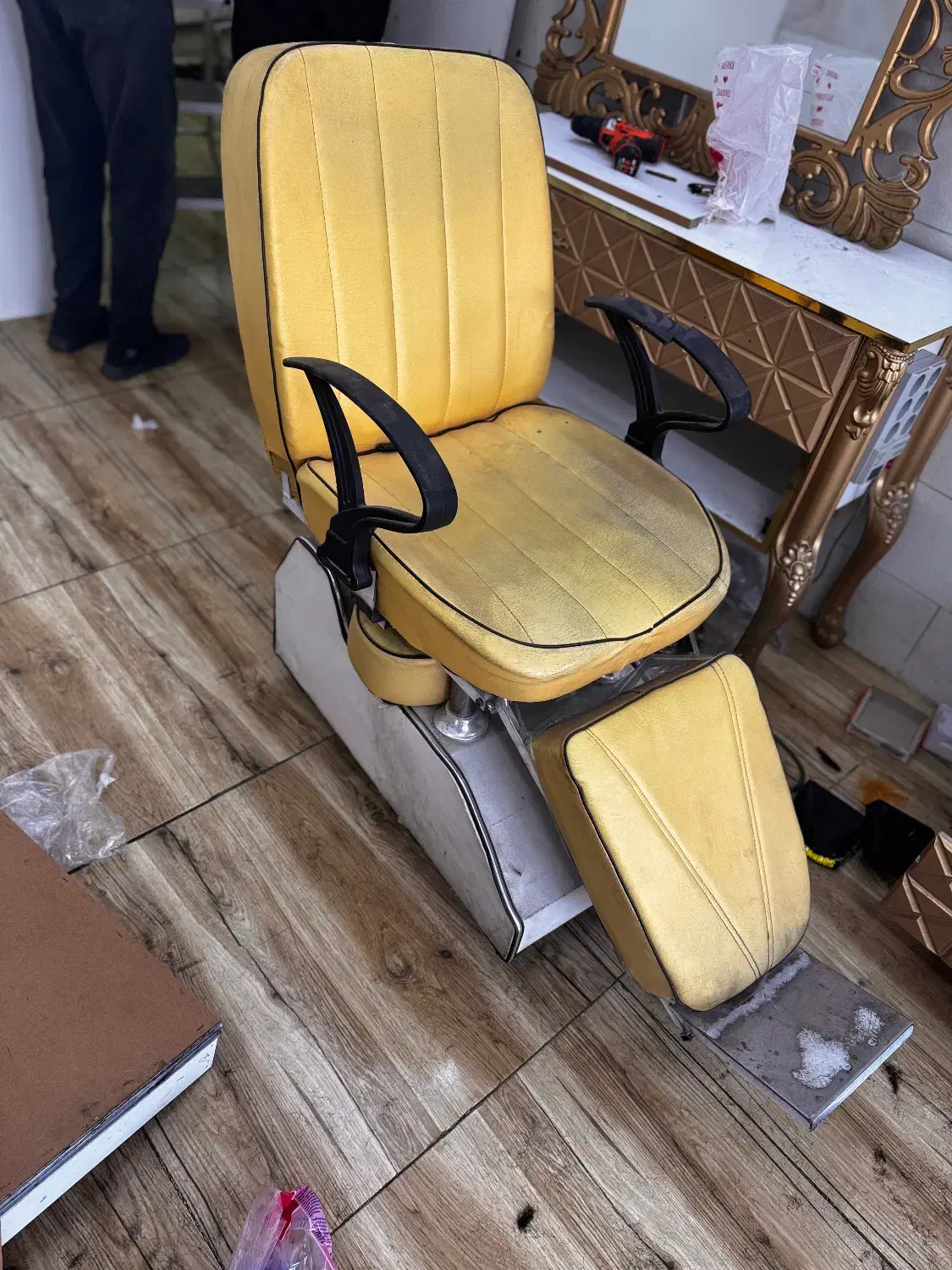 صندلی اصلاح|آرایشگاه و سالن‌های زیبایی|قم, پردیسان|دیوار