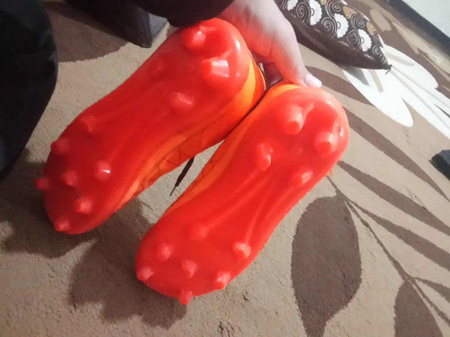 کفش چمن|تجهیزات ورزشی|یاسوج, |دیوار