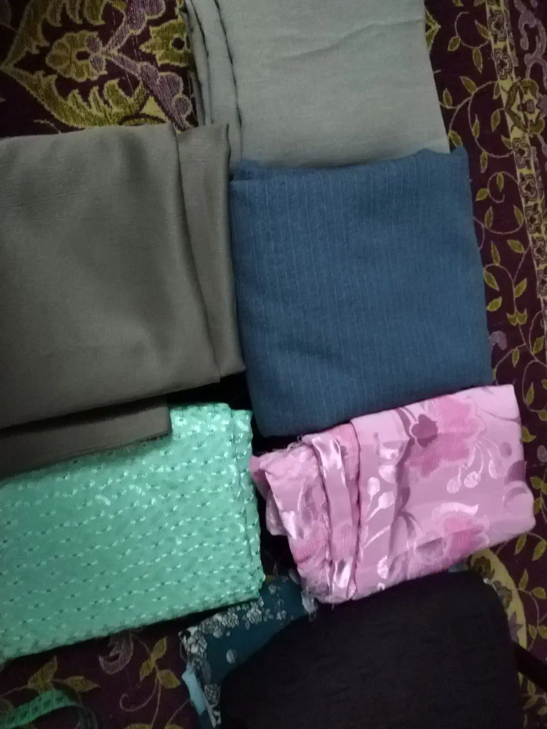 پارچه قدیمی|لوازم خیاطی و بافتنی|یزد, |دیوار