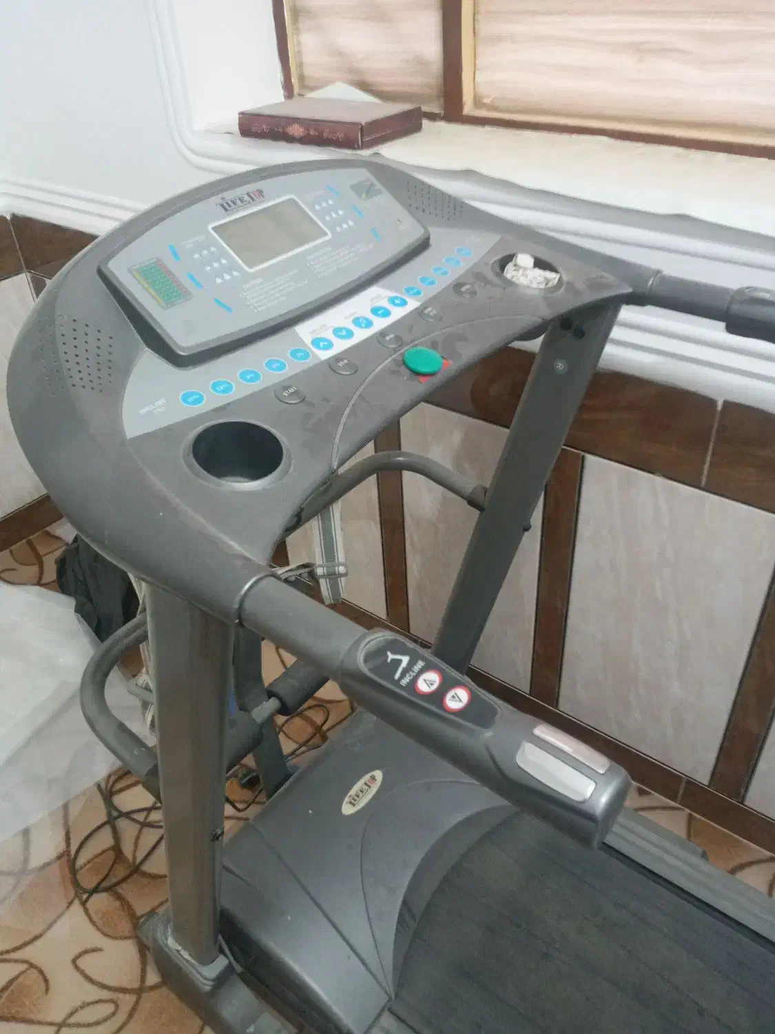 تردمیل کم کار ،|تجهیزات ورزشی|صحرای باغ, |دیوار