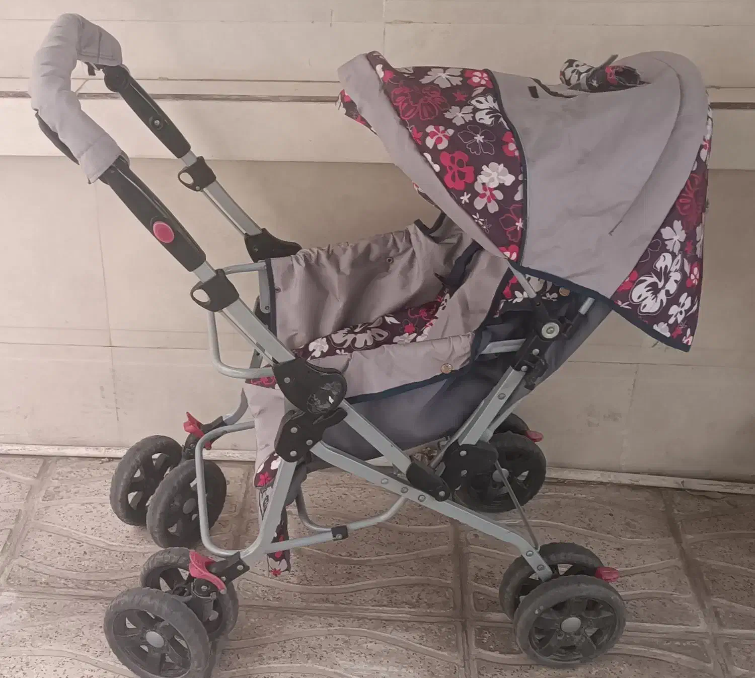 کالسکه|کالسکه و لوازم جانبی|ساوه, |دیوار