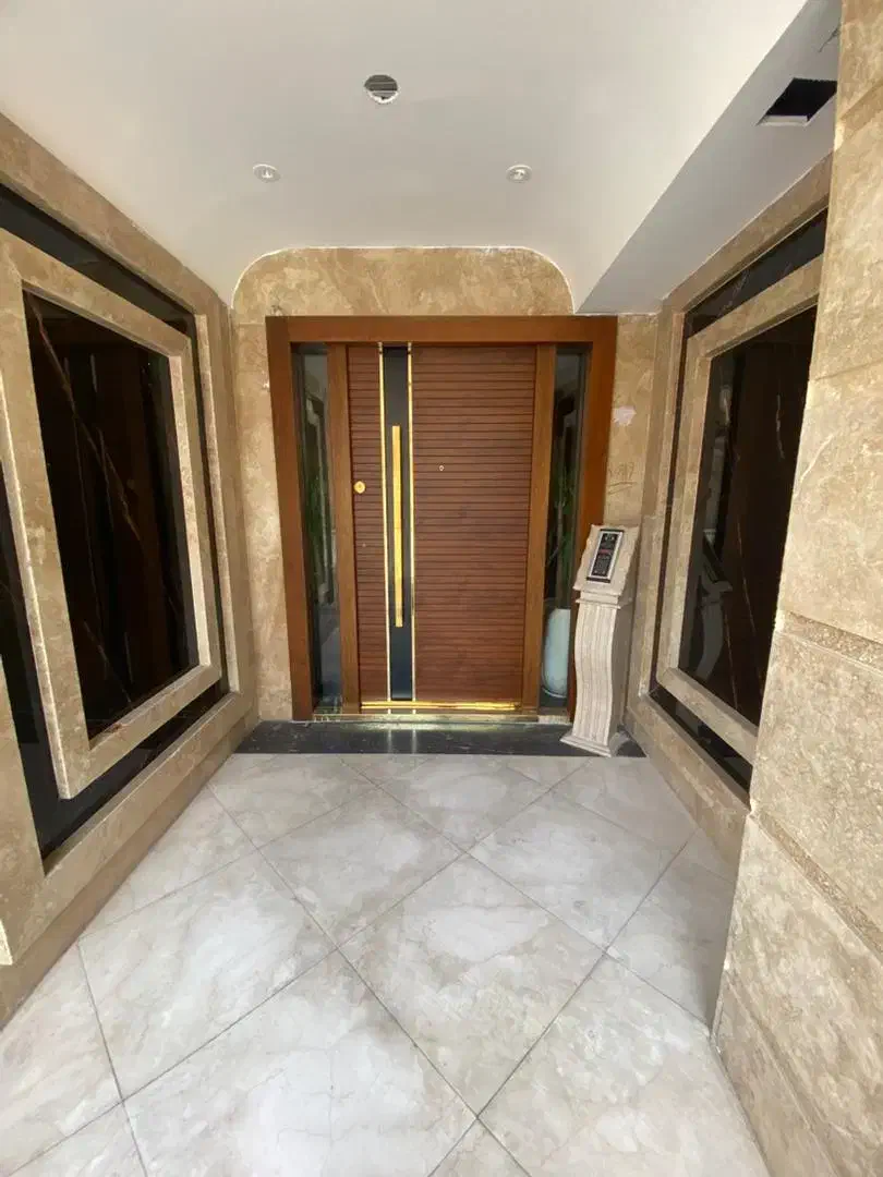 فروش اداری ۸۳متری /نوساز و تخلیه،پلاک یک|فروش دفتر کار، اتاق اداری، مطب|بندرعباس, |دیوار