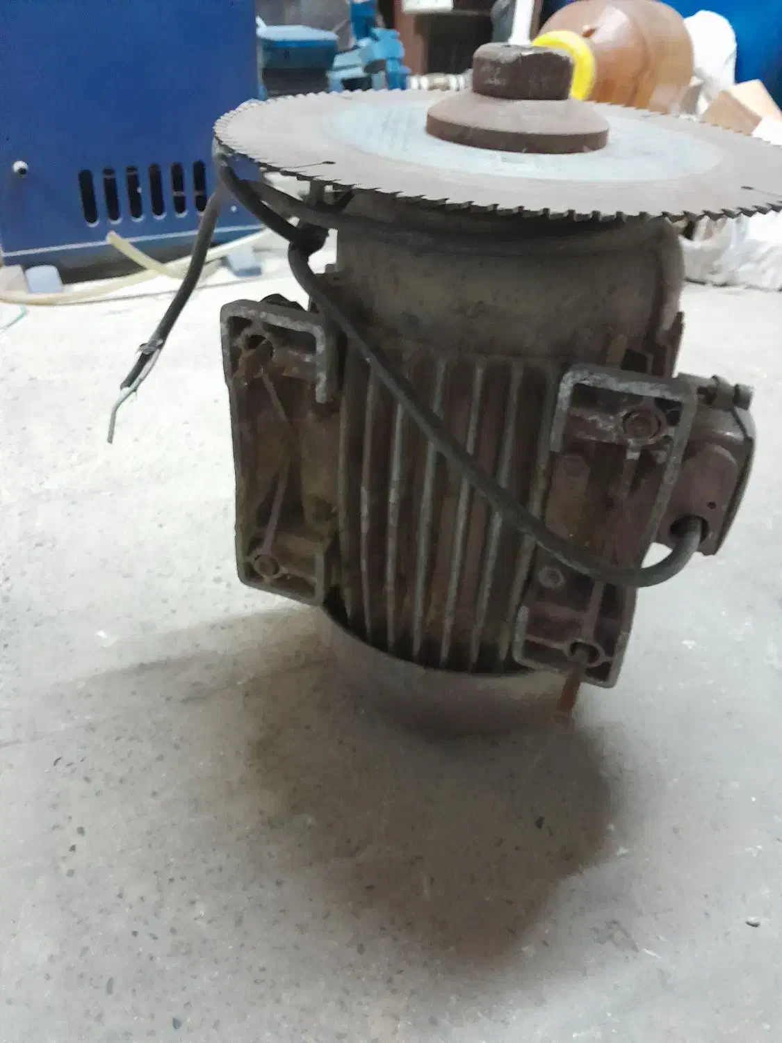 لوازم منزل|تلویزیون و پروژکتور|تنکمان, |دیوار