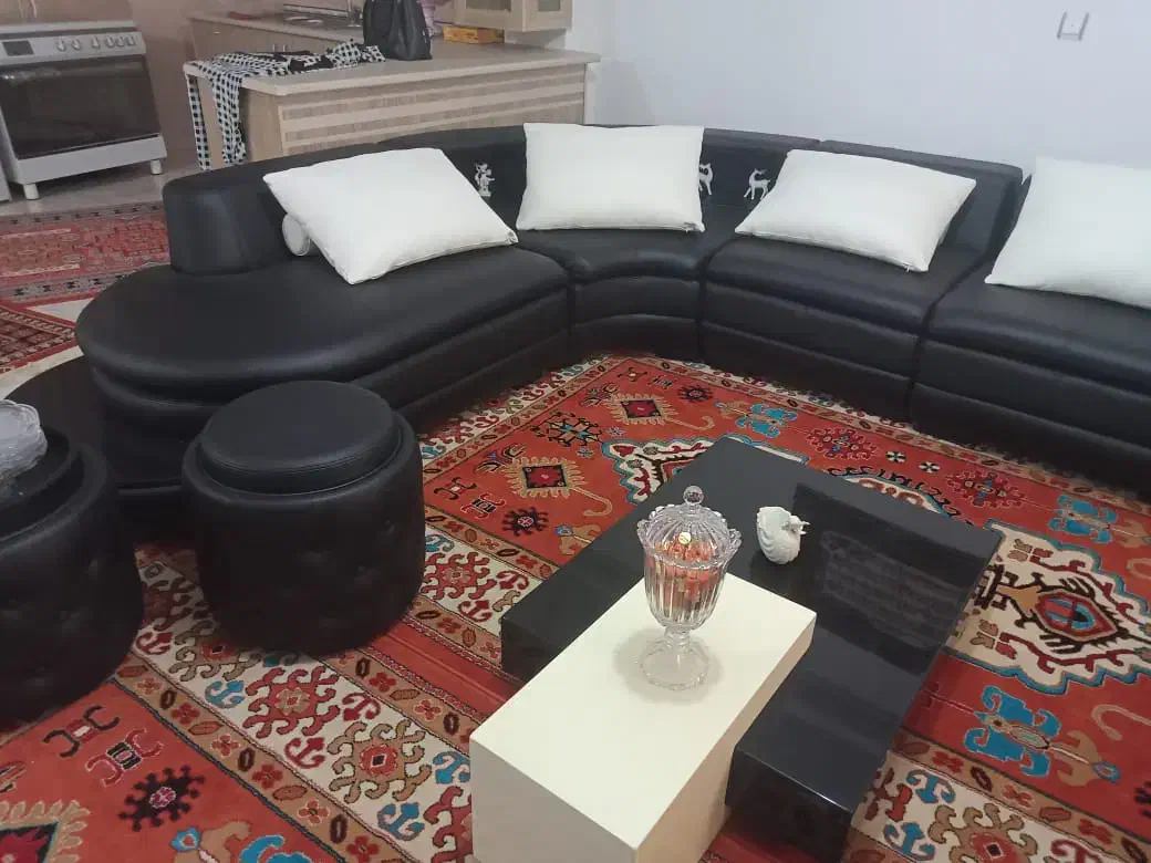 مبل چرمی|مبلمان خانگی و میز عسلی|بندر انزلی, معلم|دیوار