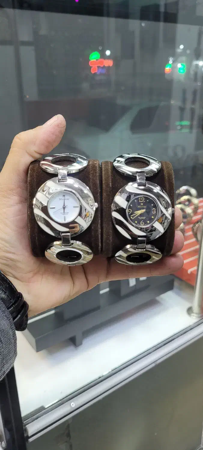 ساعت زنانه حراج همه مدل فقط ۵۰۰ تومان|ساعت|قم, امامزاده ابراهیم|دیوار