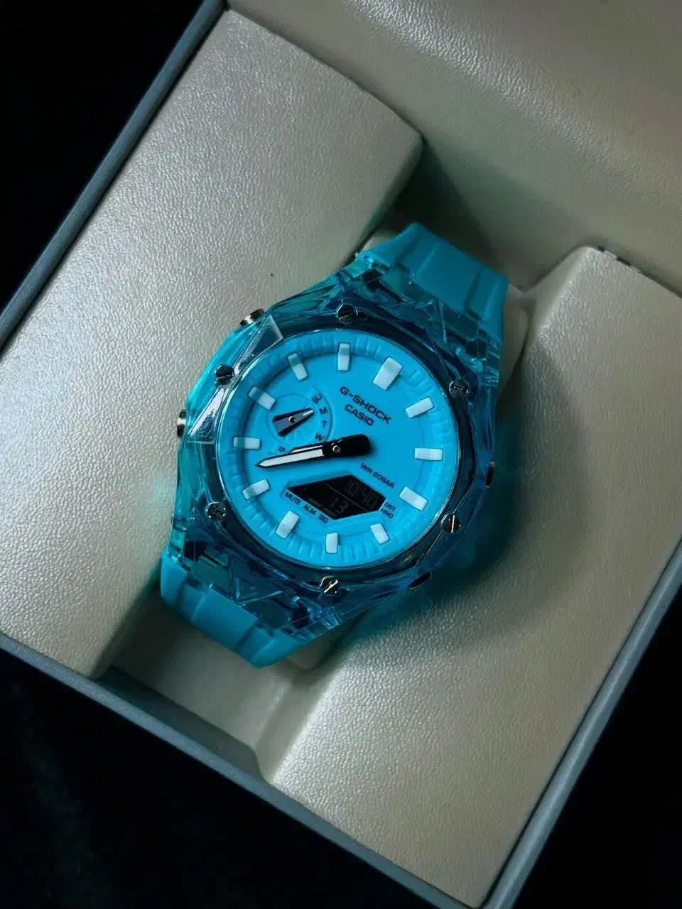 جیشاک اصل|ساعت|اراک, |دیوار