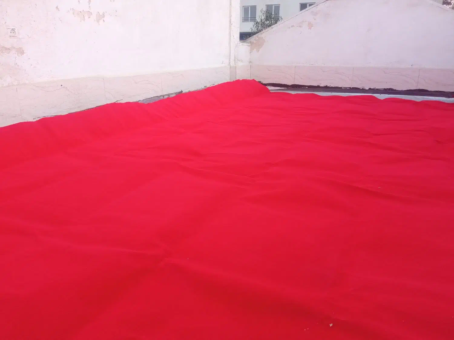 موکت قرمز خوشرنگ درحدنو تمیزوسالم|موکت|اسلام‌شهر, شهرک مصطفی خمینی|دیوار