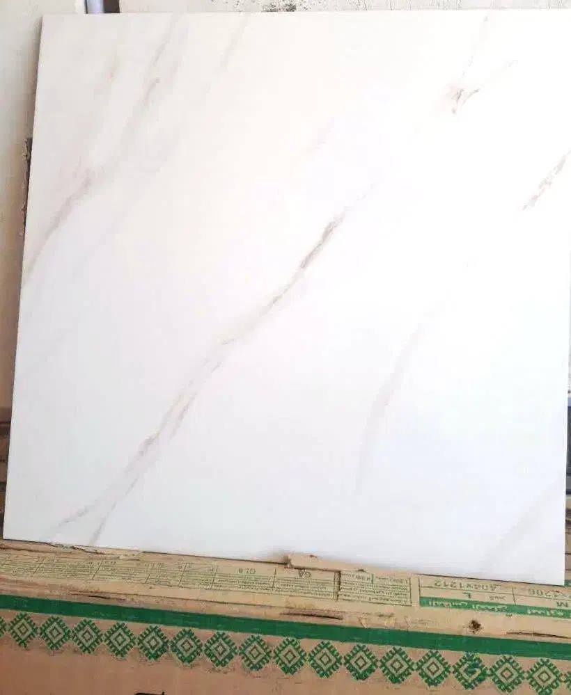 کاشی سرامیک 60 در 60 جهت کف و 30 در 90|حراج|تبریز, |دیوار