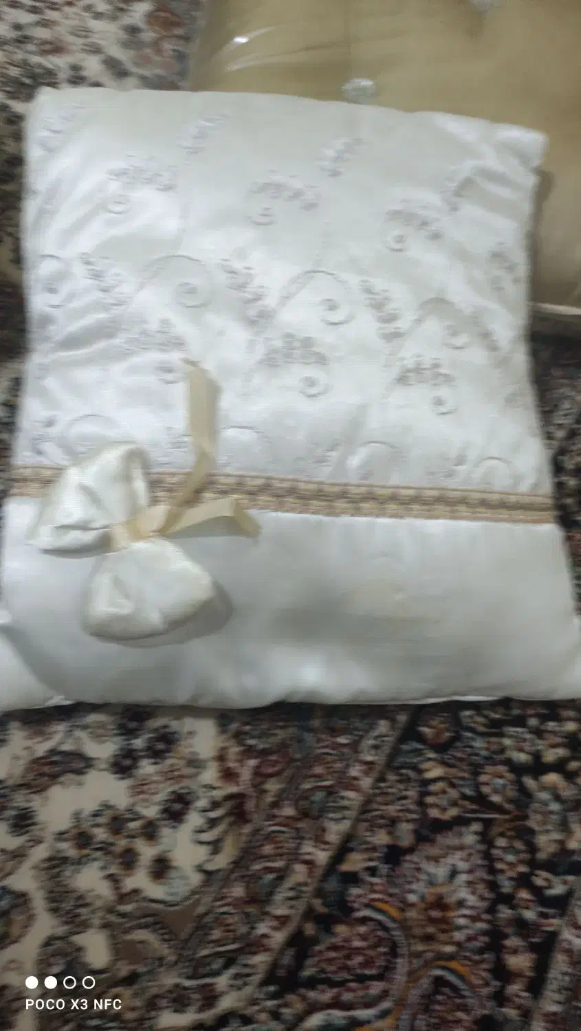 رو تختی ساتن روی آن تور کار شده|سرویس روتختی|فولادشهر, B6|دیوار