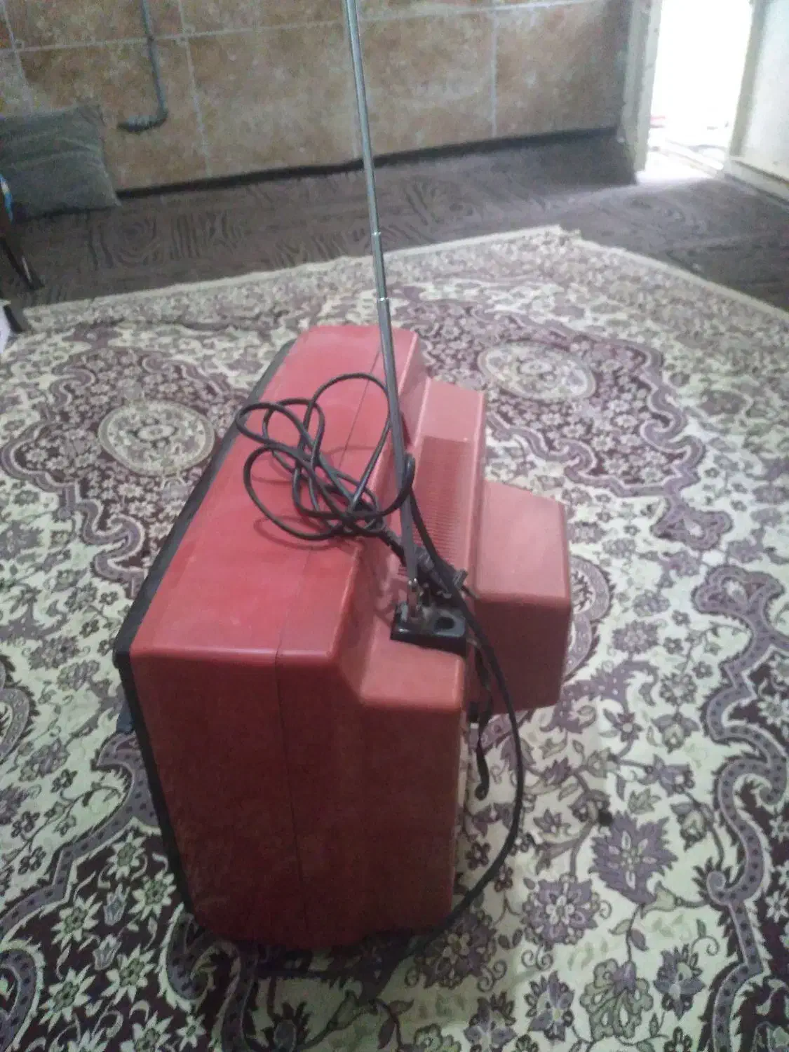 تلویزیون کلکسیونی قدیمی سالم|تلویزیون و پروژکتور|ورامین, خیر آباد|دیوار