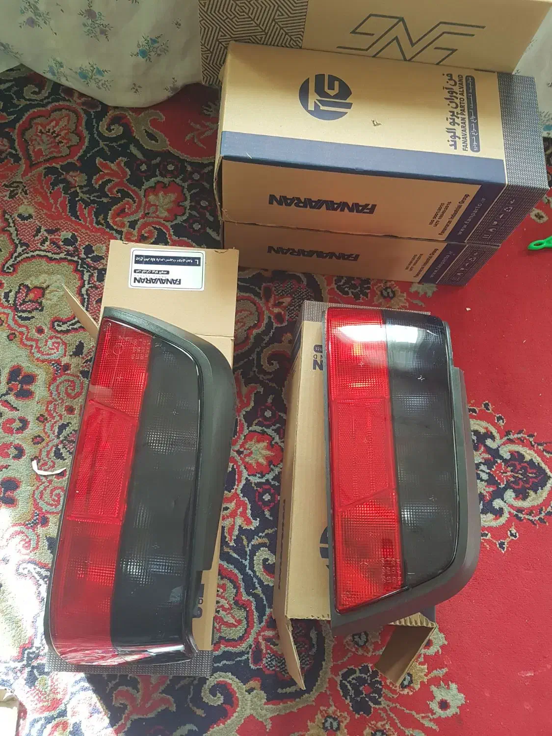 چراغ خطر عقب پژو|قطعات یدکی و لوازم جانبی|ملایر, |دیوار