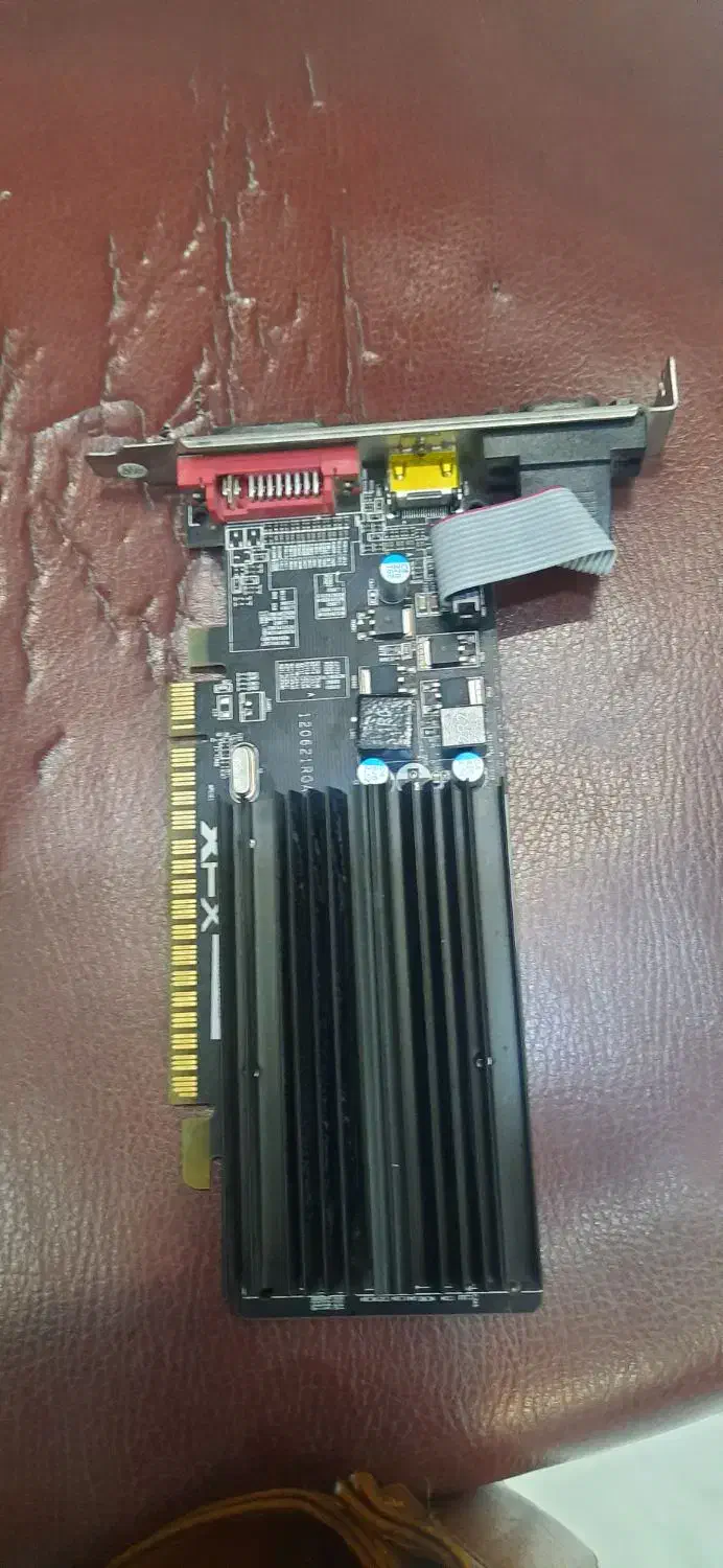 کارت گرافیک 5450 HD ظرفیت 2 گیگ در حد نو|قطعات و لوازم جانبی رایانه|چهارباغ, |دیوار