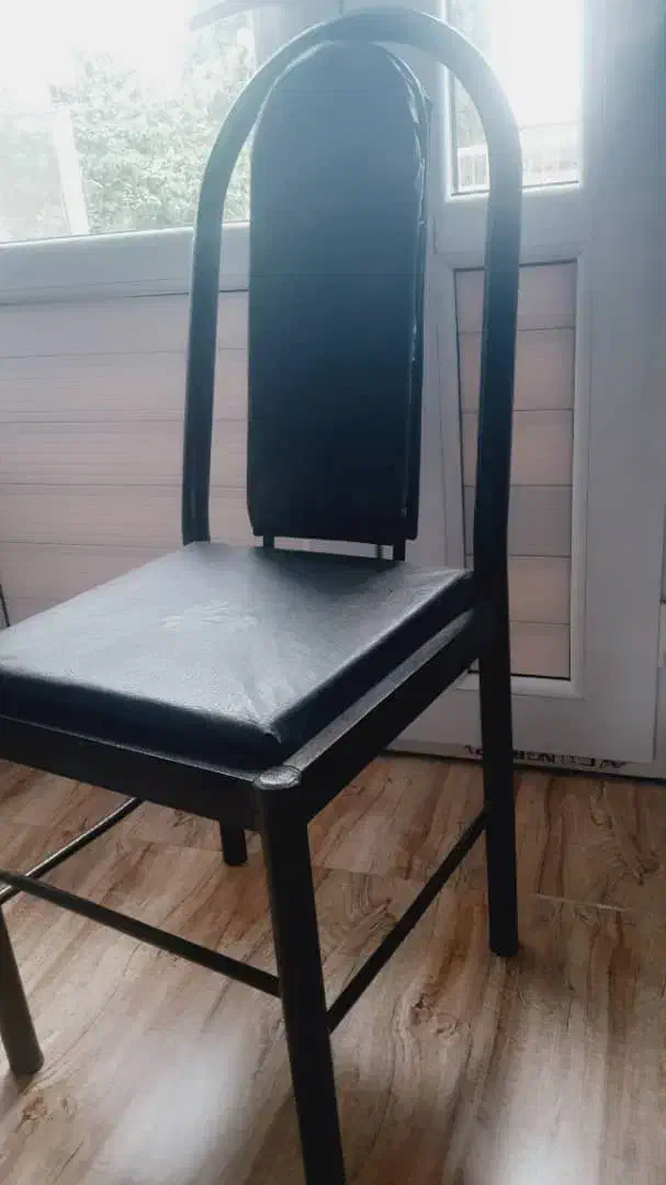 صندلی فلزی رنگ کوره ای در حد صفر|صندلی و نیمکت|پارس‌آباد, |دیوار