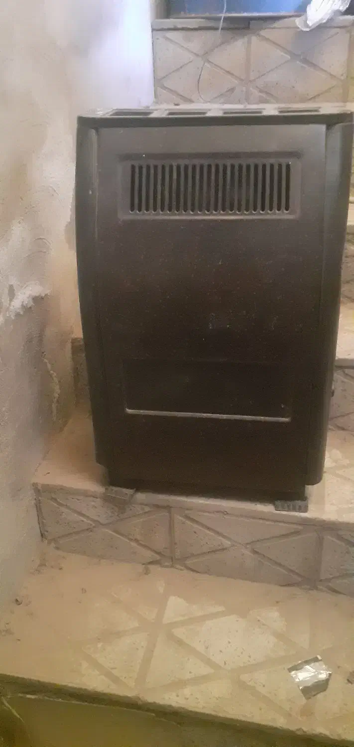 بخاری سالم بدون ایراد|بخاری، هیتر، شومینه|رباطکریم, کیکاور|دیوار