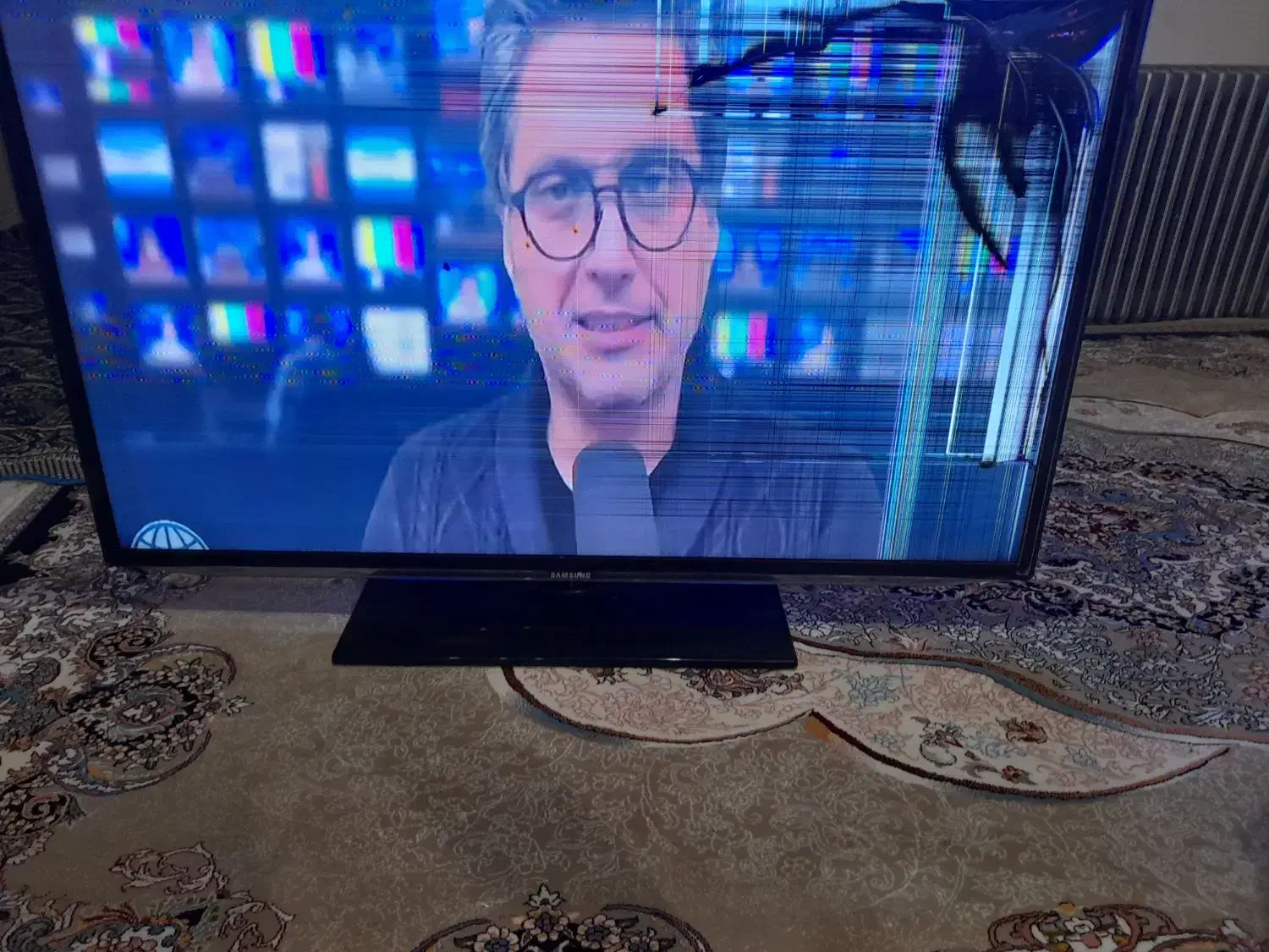 تلویزیون سامسونگ ۳۰۰۰۰۰۰|تلویزیون و پروژکتور|اصفهان, بهارستان|دیوار